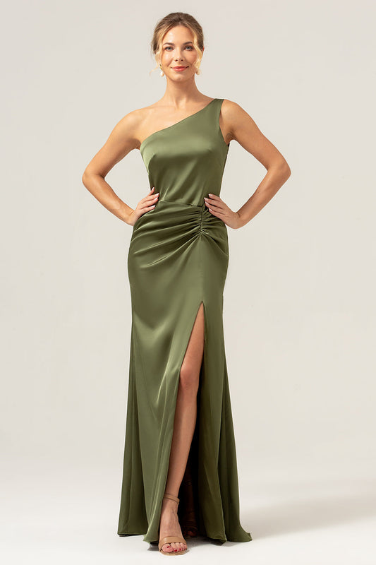 Robe de demoiselle d'honneur longue en satin dos nu à une épaule vert olive sirène