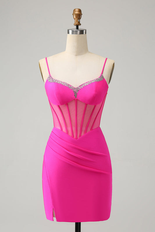 Robe courte de retour au lycée avec corset serré et perles scintillantes fuchsia avec fente