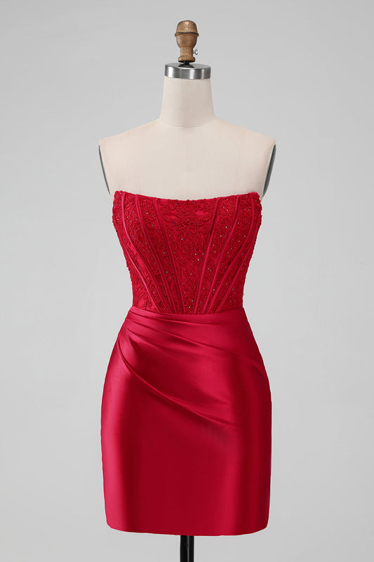 Robe de bal courte sans bretelles moulante Sparky rouge avec de la dentelle