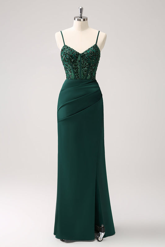 Robe longue de demoiselle d'honneur vert foncé en satin sirène à fines bretelles avec fente