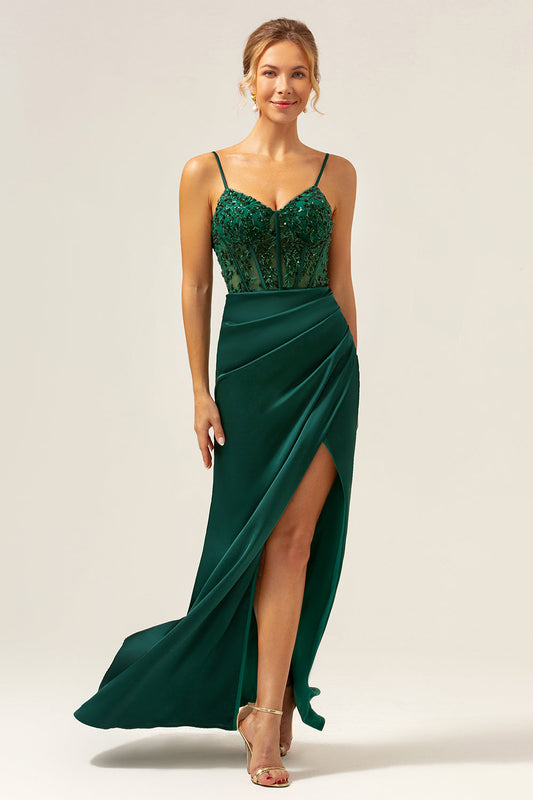 Robe longue de demoiselle d'honneur vert foncé coupe sirène en satin avec corset à fines bretelles et fente