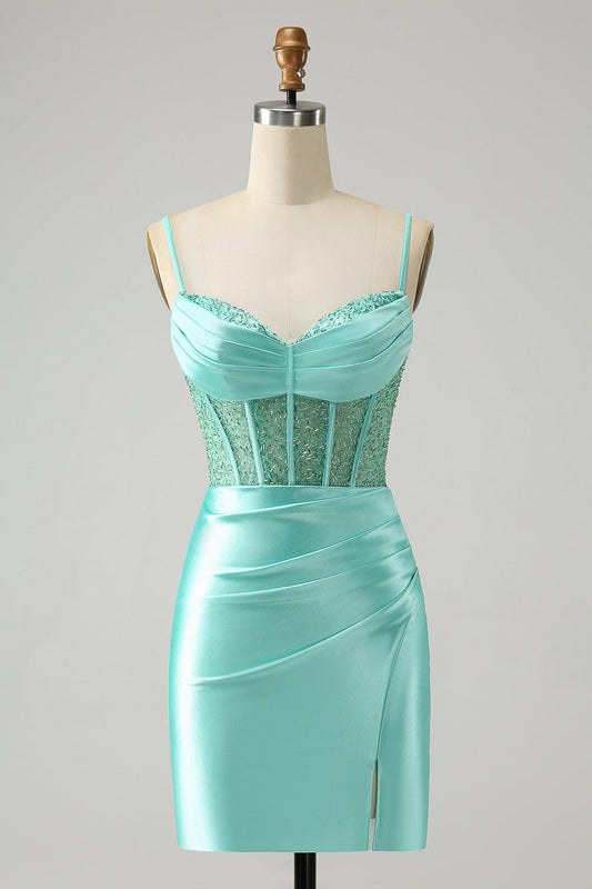 Robe courte de bal de fin d'année en satin vert clair à fines bretelles, coupe moulante avec corset et fente