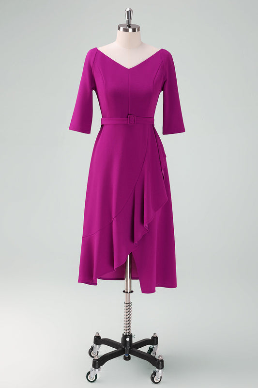 Robe de cocktail asymétrique violet raisin à manches courtes