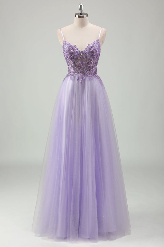 Robe de soirée longue violette brillante coupe A avec bretelles spaghetti, corset et appliqués