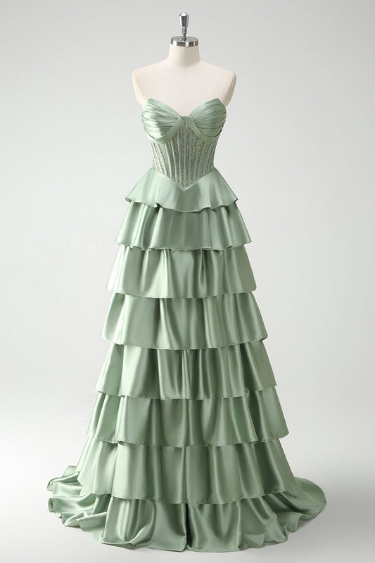Robe de bal longue en satin verte bustier cœur de princesse étagée avec fente