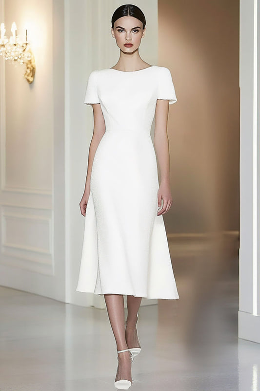 Robe fourreau droite ajustée blanche à manches courtes