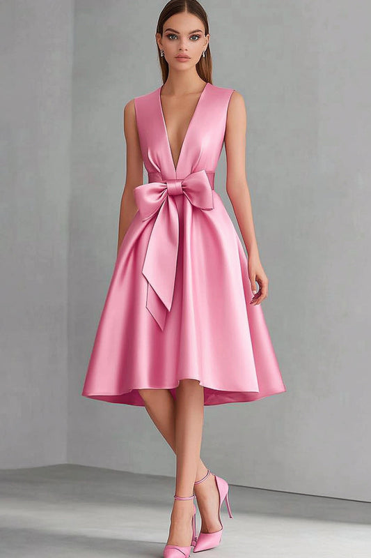 Robe de soirée mi-longue en satin rose col V avec nœud