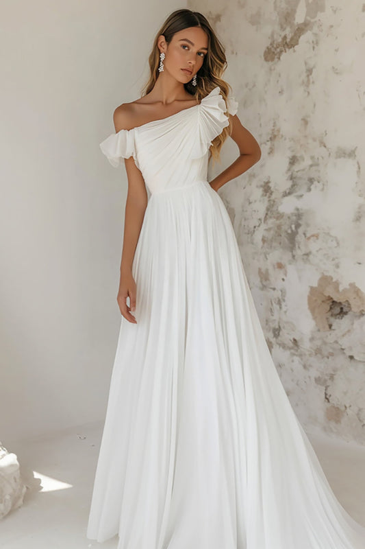 Robe blanche bohème froncée coupe trapèze épaules dénudées