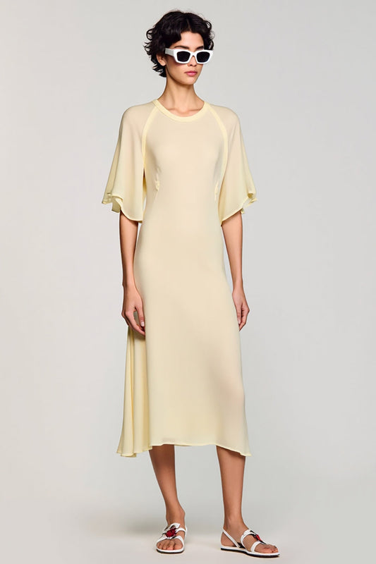 Robe midi évasée abricot avec découpe pour invitée de mariage