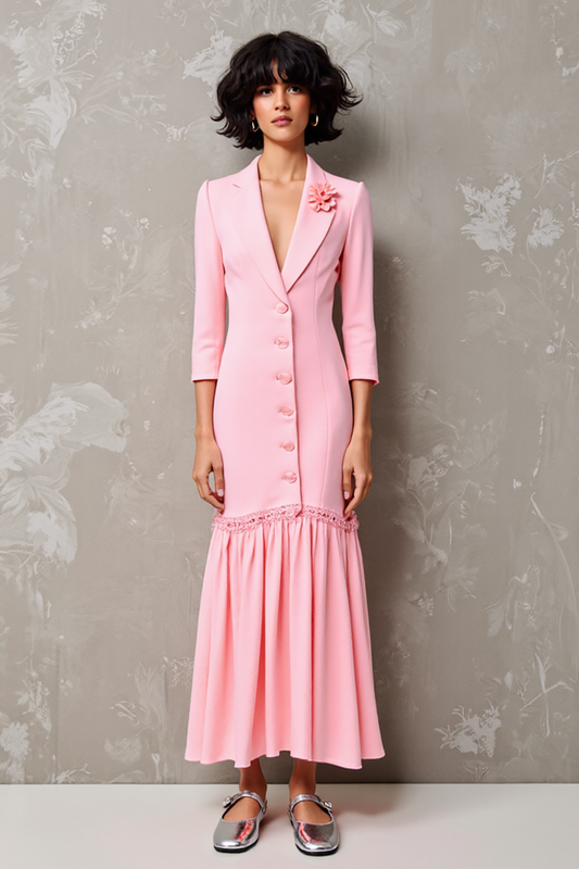 Robe de mariée rose à revers crantés, à manches 3/4 et imprimé floral