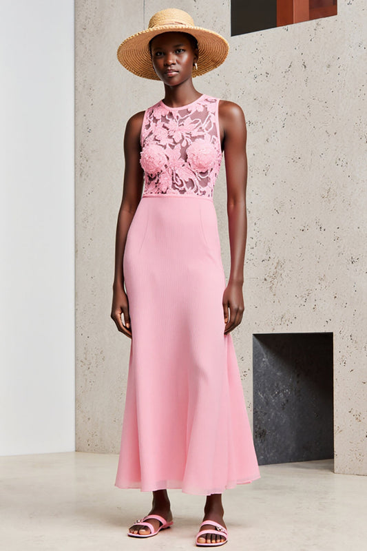 Robe fourreau rose à col rond avec dentelle pour invitée de mariage