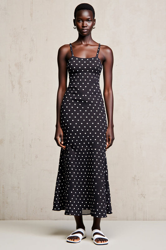 Robe noire fourreau à fines bretelles et pois pour invitée de mariage