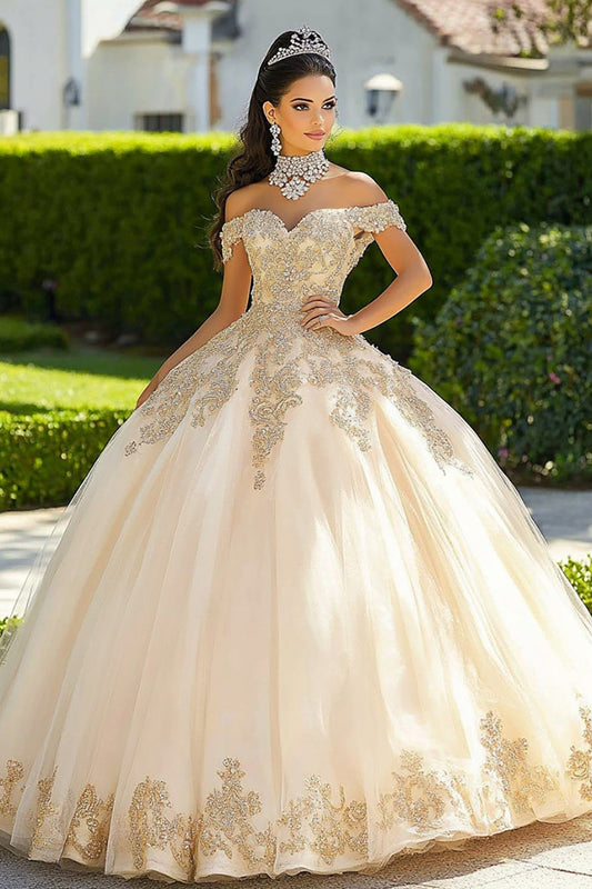 Robe de bal lilas épaules dénudées avec applications pour Quinceañera