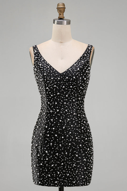 Robe de soirée courte noire moulante pailletée avec perles et col en V