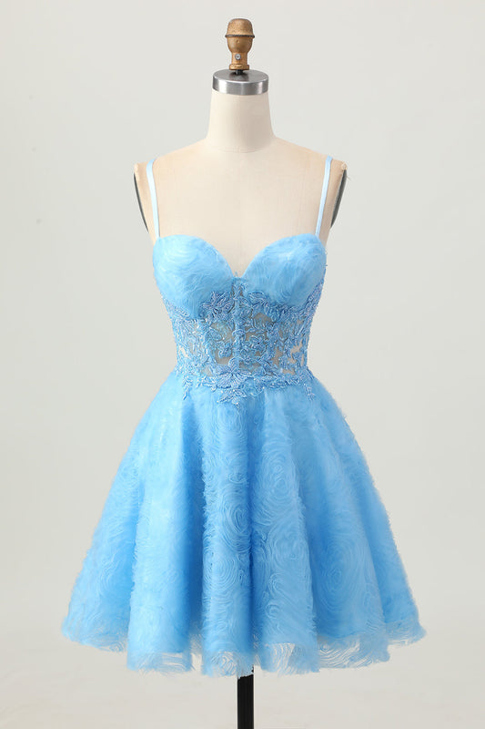 Robe de bal courte en forme de corset bleu avec appliques