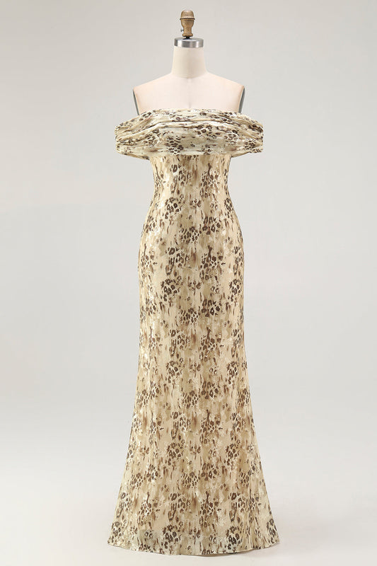 Robe de demoiselle d'honneur à épaules dénudées avec motif floral champagne