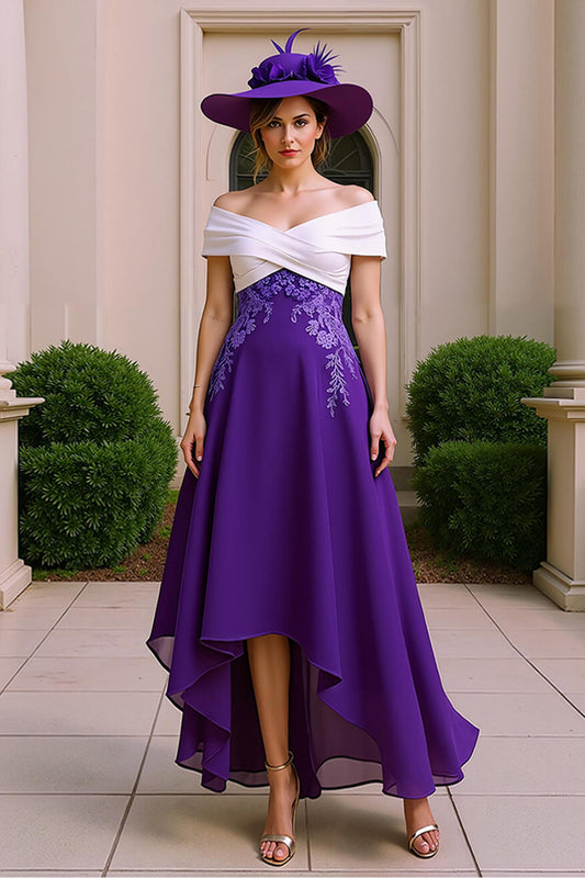 Robe trapèze de mère de la mariée violette à encolure en V froncée avec appliques en dentelle