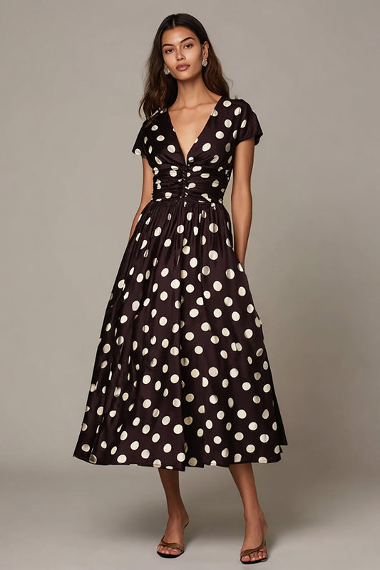 Robe de soirée trapèze col V manches marron foncé à pois blancs
