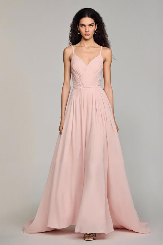 Robe de soirée en mousseline rose clair coupe trapèze à fines bretelles
