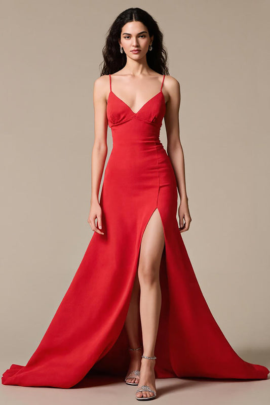 Robe de soirée longue trapèze en satin rouge à bretelles spaghetti avec fente
