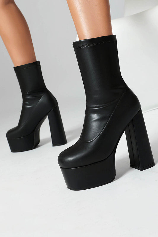 Bottines noires à bout rond, plate-forme et talon carré
