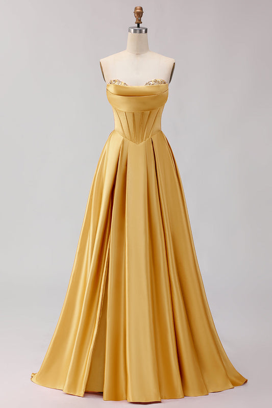 Robe de bal longue en satin doré sans bretelles, coupe trapèze avec corset