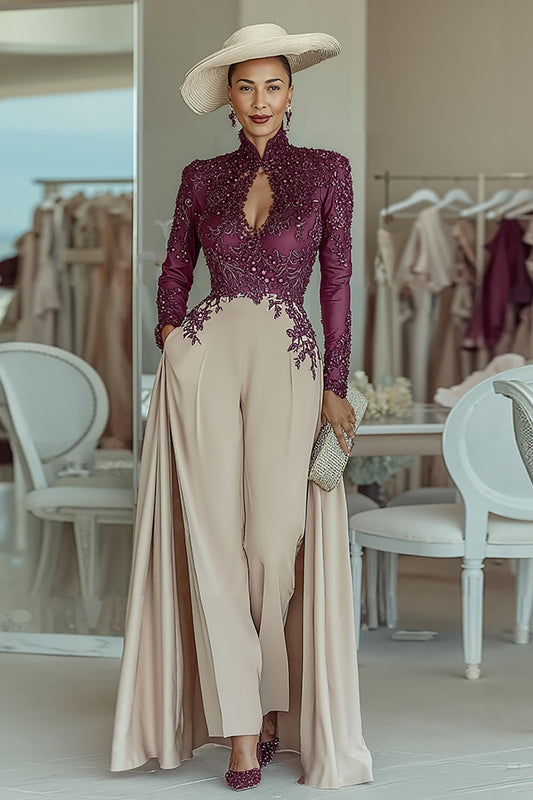 Jumpsuit de Madrina con Cuello Alto, Appliqués y Abertura de Ojo de Cerradura