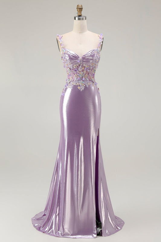 Robe de bal longue lilas sirène à fines bretelles, ornée de perles et fendue