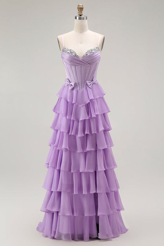 Robe de bal longue violette coupe A, avec corset perlé, volants superposés et laçage au dos