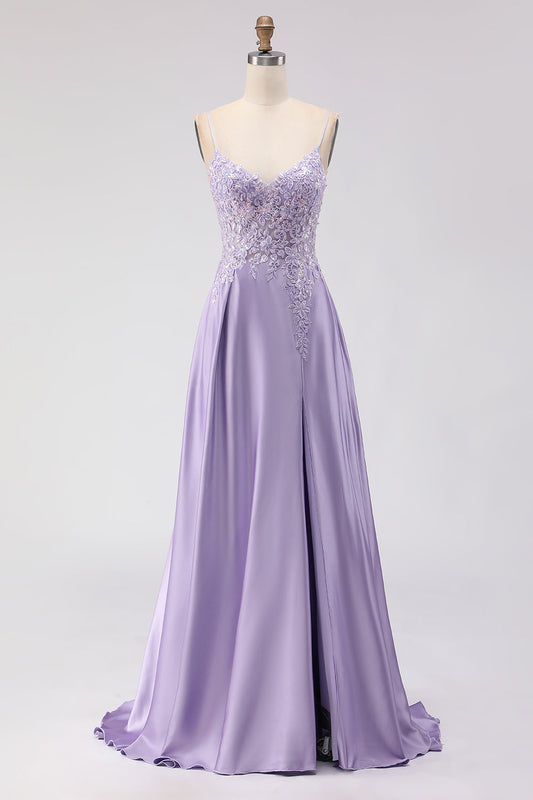 Robe de bal longue violette satinée évasée à sequins avec dos nu et fente