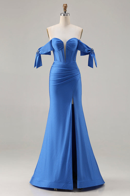 Robe de bal longue en satin bleu roi, coupe sirène, épaules dénudées, corset et fente