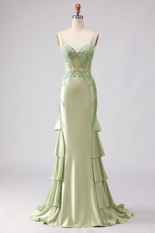 Robe de bal longue en sirène vert clair avec corsage perlé et volants, et dos à lacets