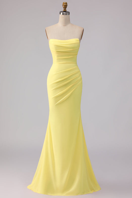 Robe de demoiselle d'honneur longue sirène sans bretelles jaune