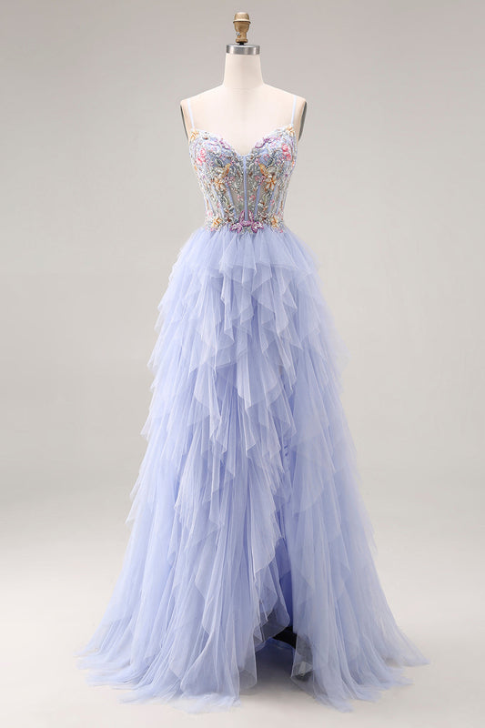 Robe de bal longue en tulle ligne A à bretelles spaghetti, couleur prune clair avec appliqués et corset à volants