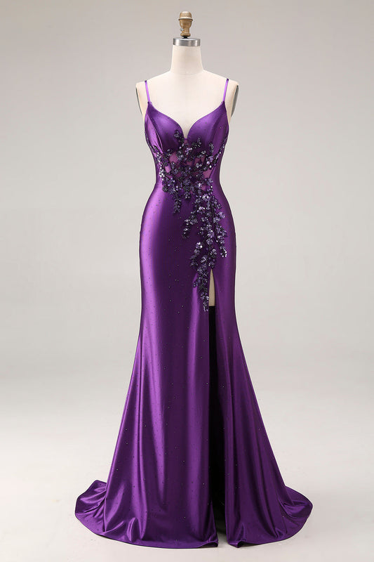 Robe de bal longue violette à bretelles spaghetti avec applications et fente
