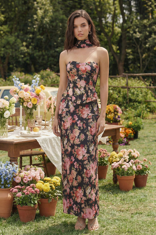 Vestido midi negro con vaina de flores de satén sin tirantes