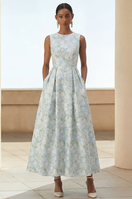 Robe midi évasée à col rond avec poches, à motif floral bleu et blanc