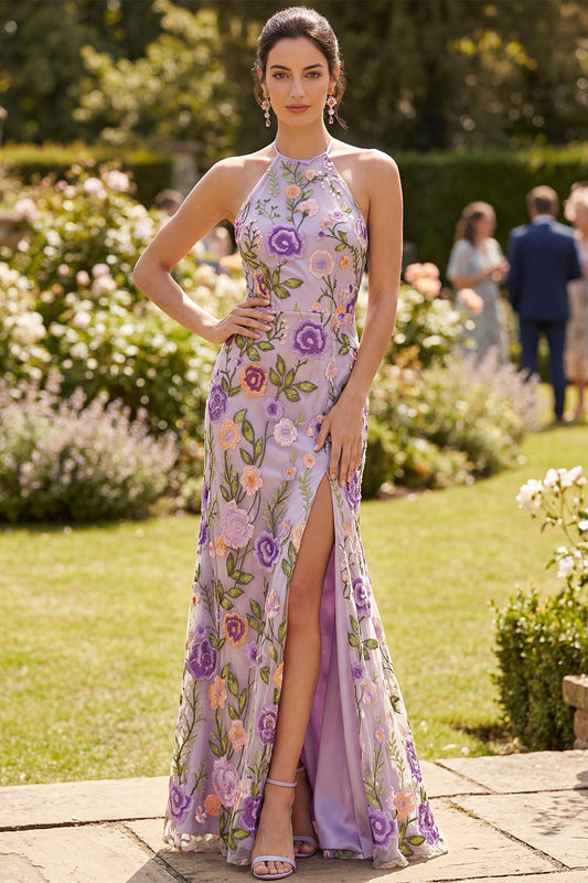 Robe longue fendue en tulle brodé à fleurs coupe sirène et licou lilas