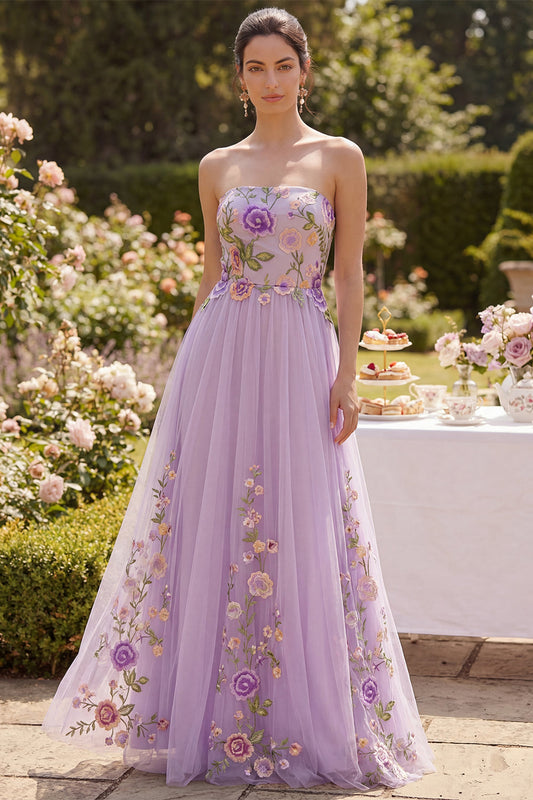 Robe longue lilas en tulle sans bretelles brodée à fleurs coupe trapèze