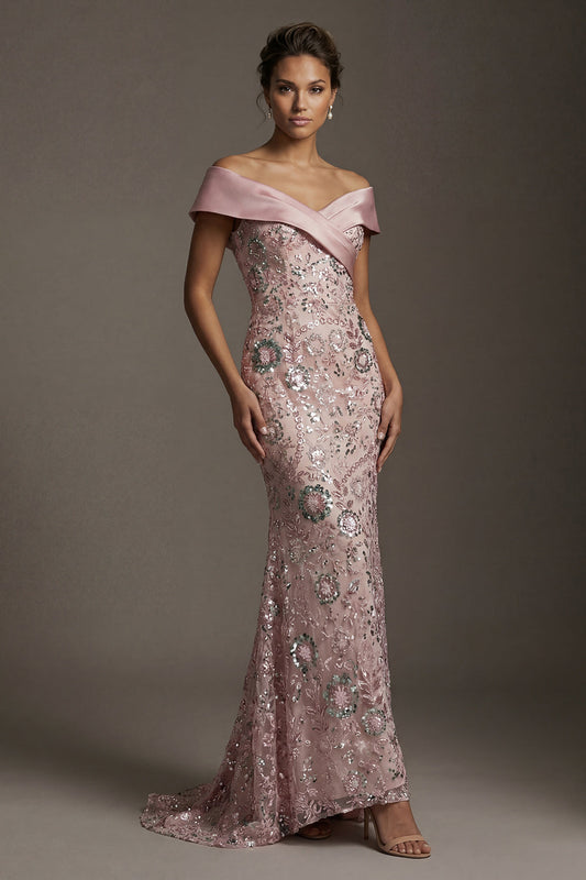Robe de mariée longue sirène perlée rose pailletée, décolleté épaules dénudées