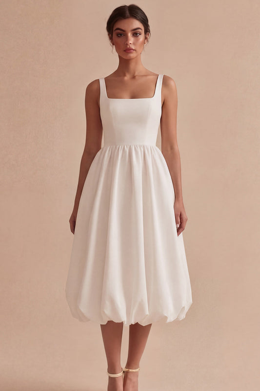 Robe de bal midi trapèze blanche à col carré