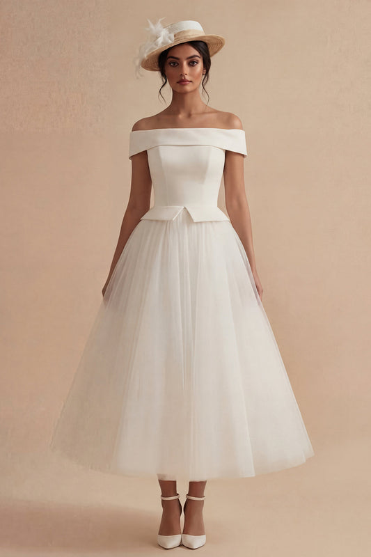 Robe de mariée bohème blanche longue coupe A à épaules dénudées