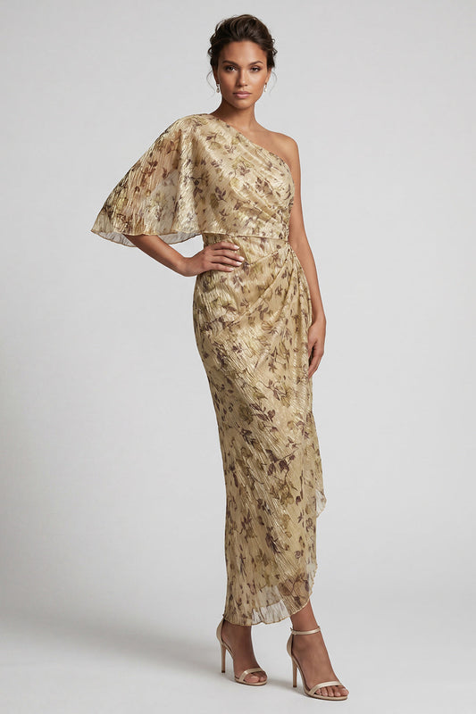 Robe de mère de la mariée longue à fourreau champagne fleurie, froncée avec cape latérale