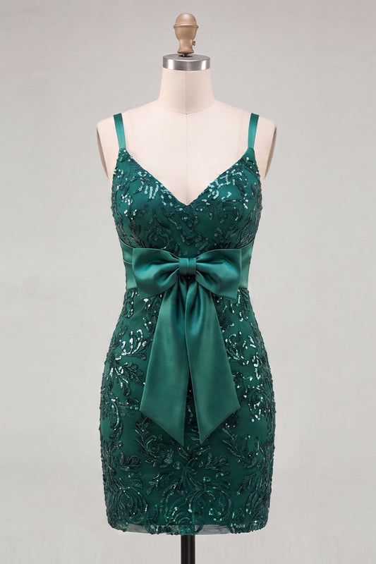 Robe de bal moulante vert foncé à bretelles spaghetti, paillettes et dos lacé avec nœud