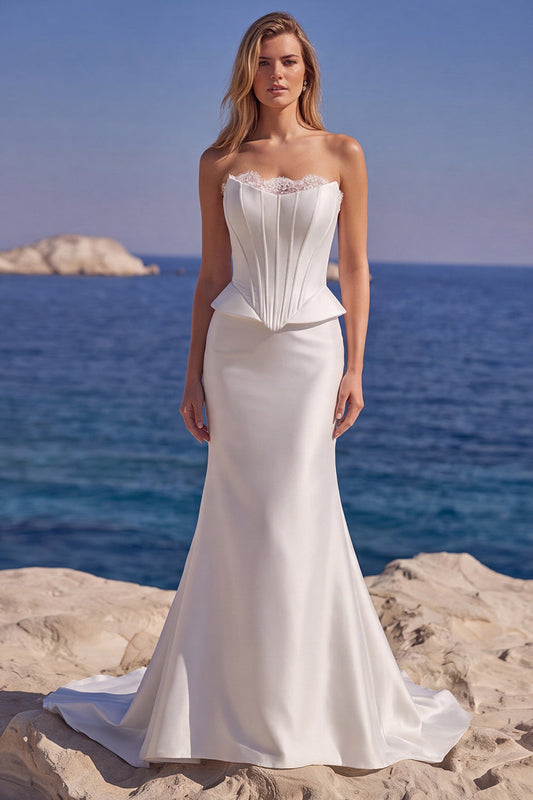 Robe de mariée longue sirène en satin bustier blanc