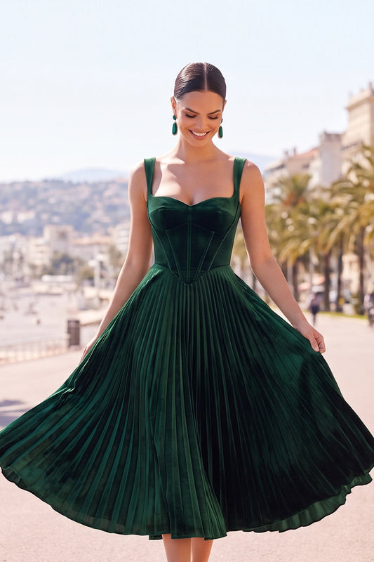 Robe midi verte foncée plissée évasée à corset et bretelles épaisses
