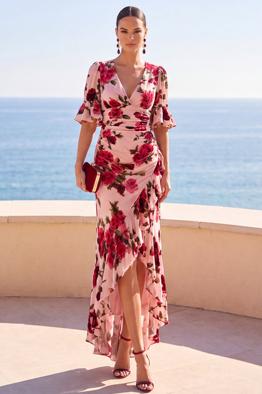 Robe longue évasée à volants asymétriques, décolleté en V et fronces, imprimé floral rose et rouge