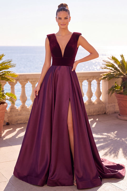 Robe de soirée longue trapèze en velours bordeaux à décolleté en V, dos nu et fente