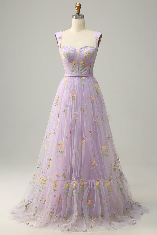 Robe de bal longue violette coupe trapèze à encolure carrée avec broderie