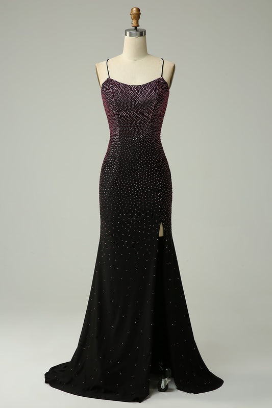 Robe de bal sirène violet foncé à fines bretelles et perles